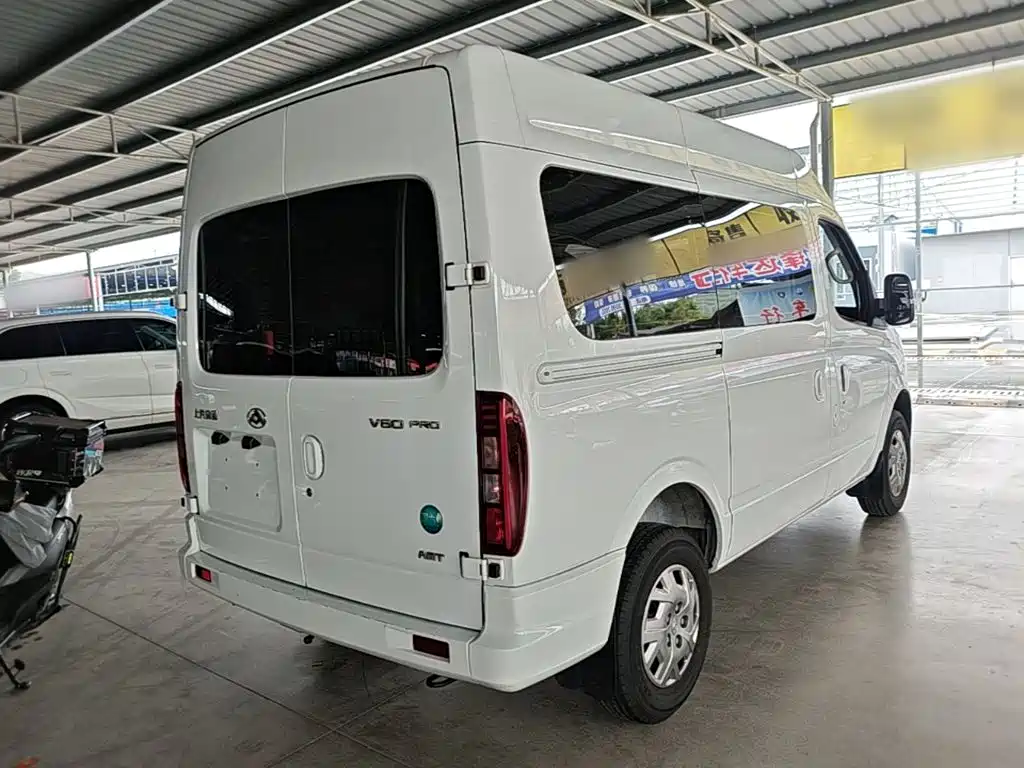 Maxus V80 2025