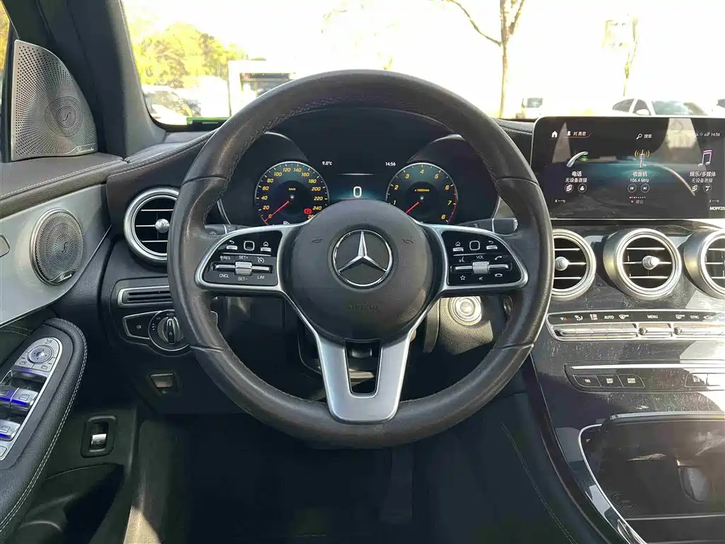 Mercedes-Benz GLC 2020 — фото 18