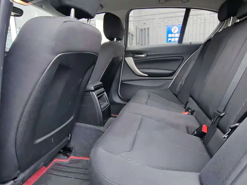 BMW 1 Series 2014 — фото 14