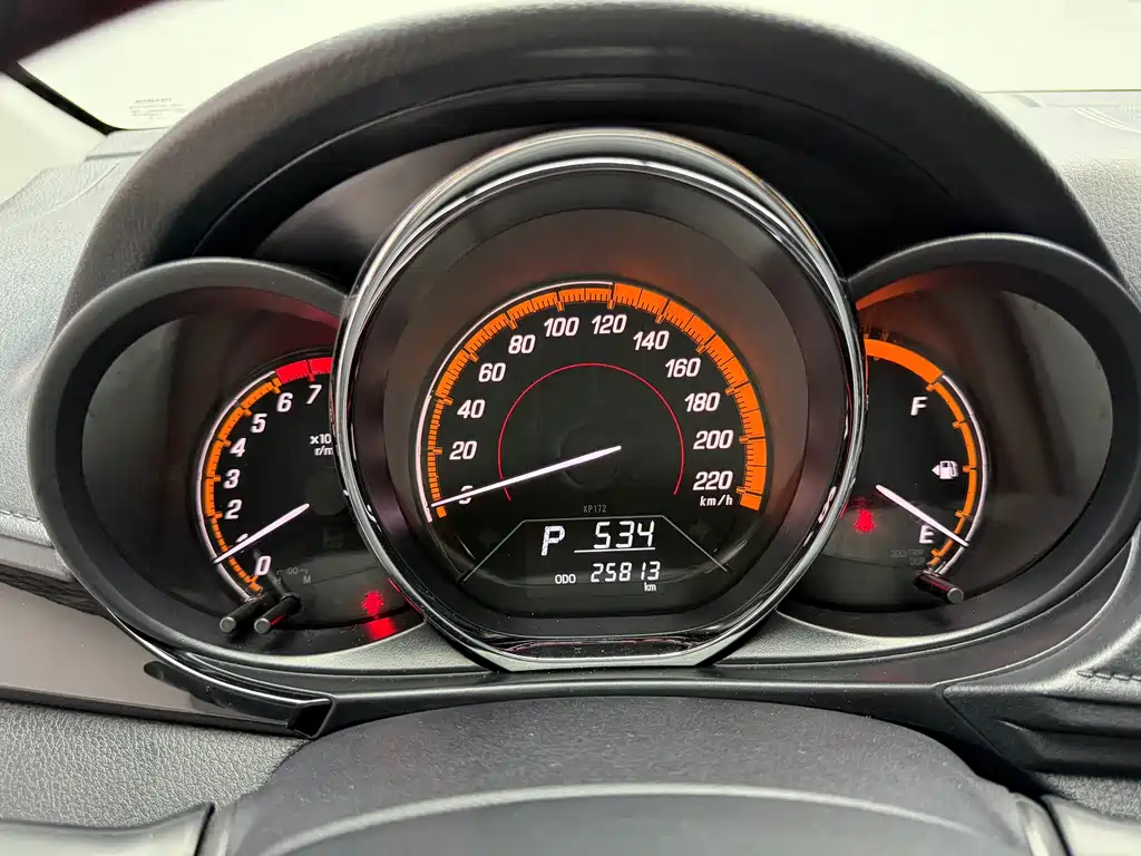 Toyota Yaris L 2023