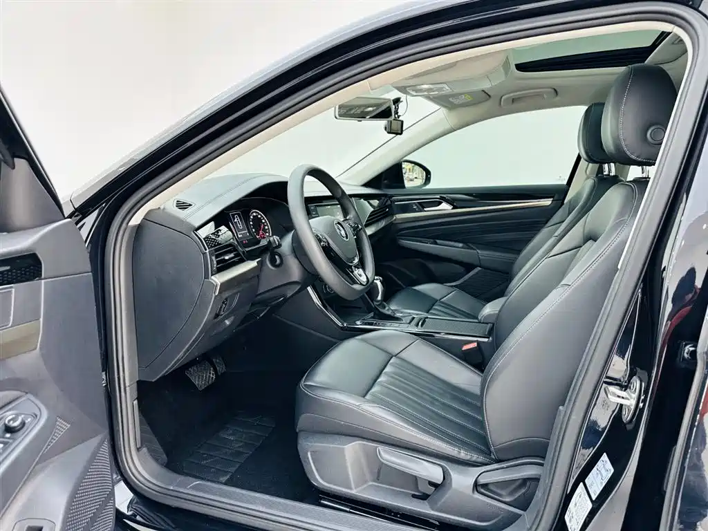 Volkswagen Passat 2019 — фото 13