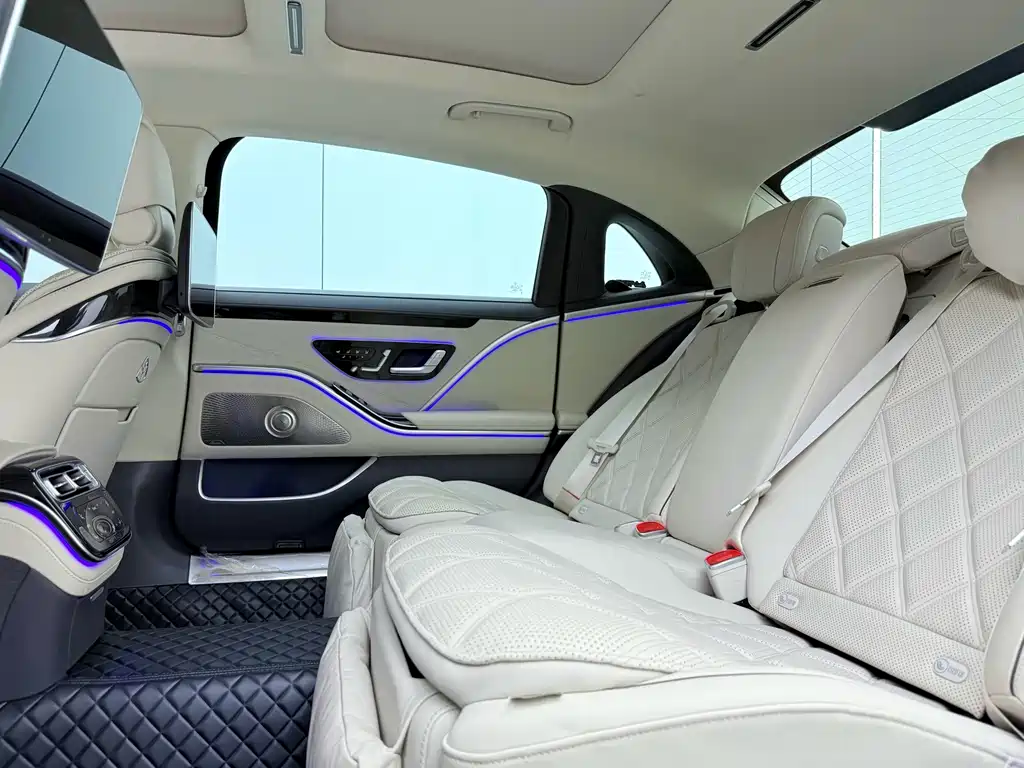 Mercedes-Benz Maybach S-Class 2023 — фото 10