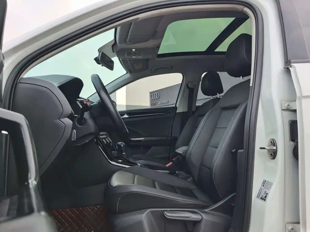Volkswagen T-Roc 2019 — фото 15