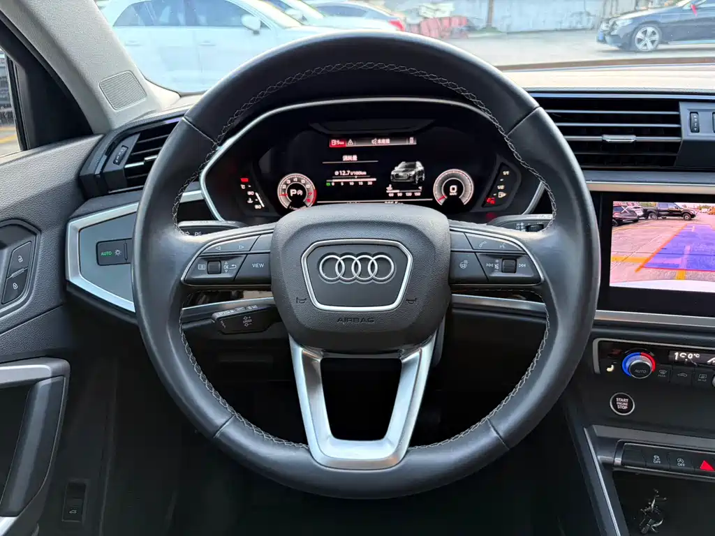 Audi Q3 2022 — фото 13