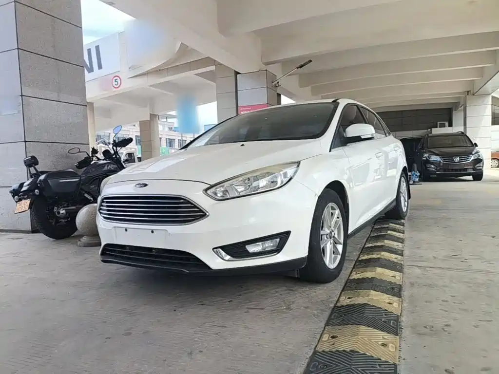 Ford Focus 2016 — фото 1