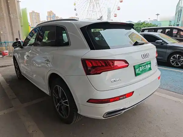 Audi Q5L 2019