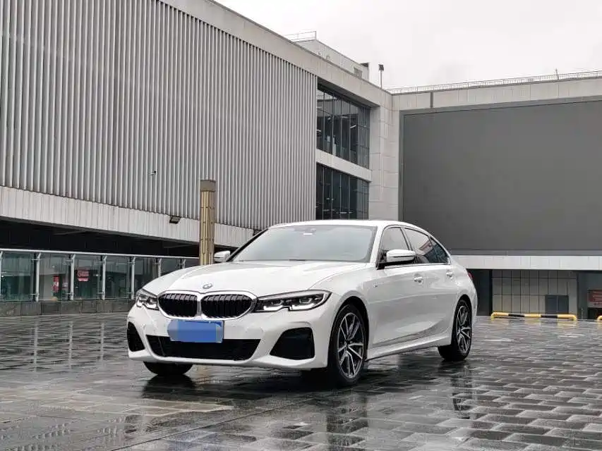BMW 3 Series 2022