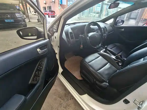 Kia K3 2015