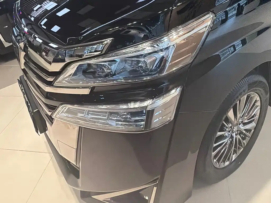 Toyota Vellfire 2021 — фото 5