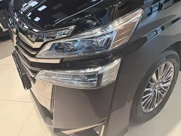Toyota Vellfire 2021