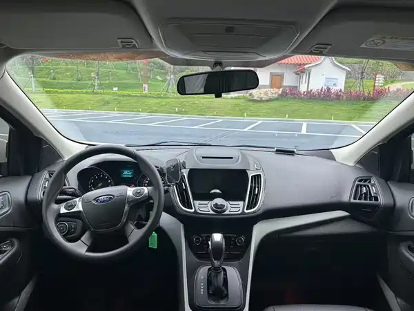 Ford Kuga 2015