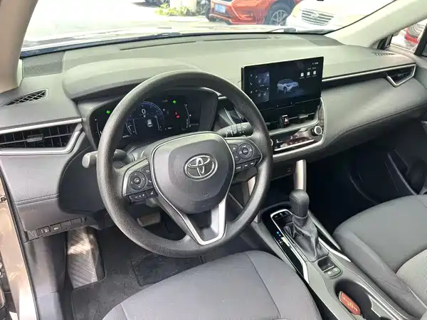 Toyota Frontlander 2023