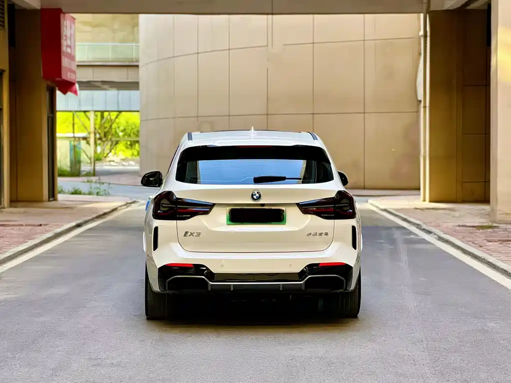 BMW iX3 2024 — фото 16
