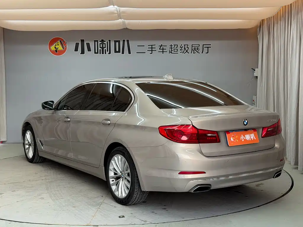 BMW 5 Series 2017 — фото 25