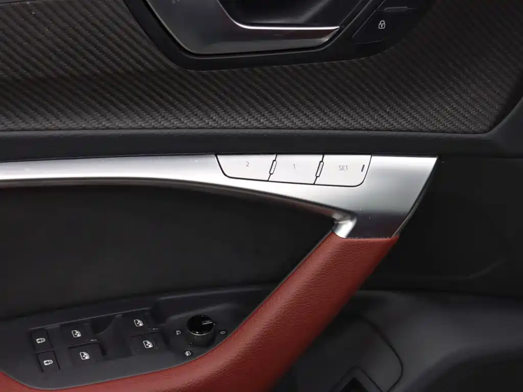Audi A7L 2023 — фото 25