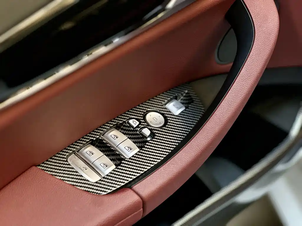 BMW iX3 2024 — фото 11