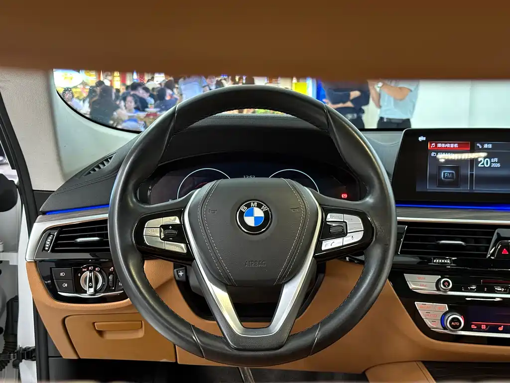 BMW 6 Series GT 2019 — фото 16