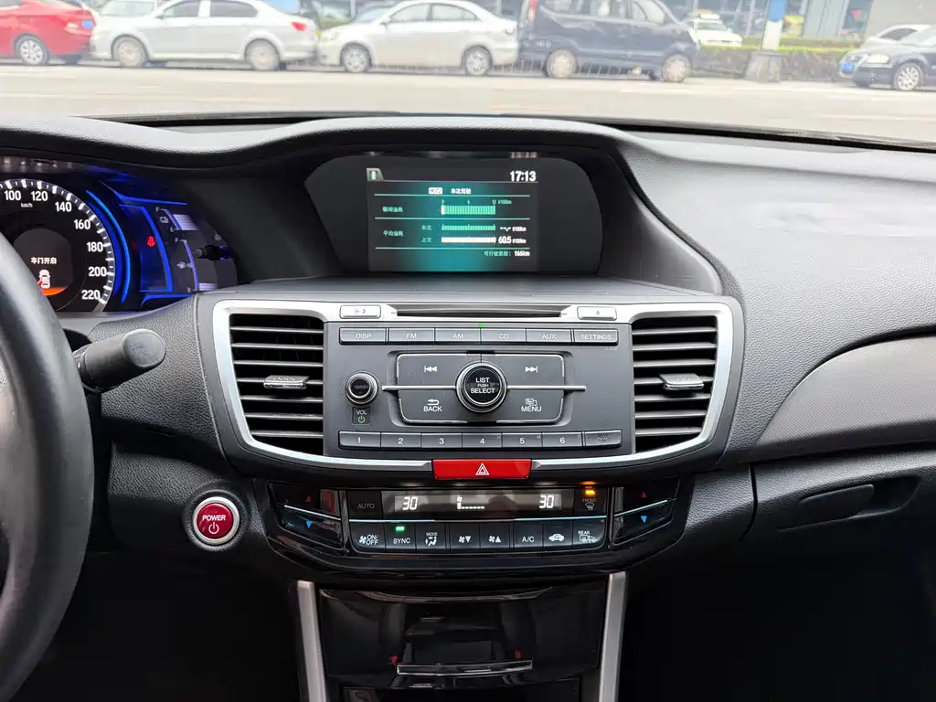 Honda Accord 2018 — фото 12