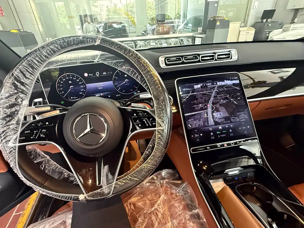 Mercedes-Benz Maybach S-Class 2023 — фото 9