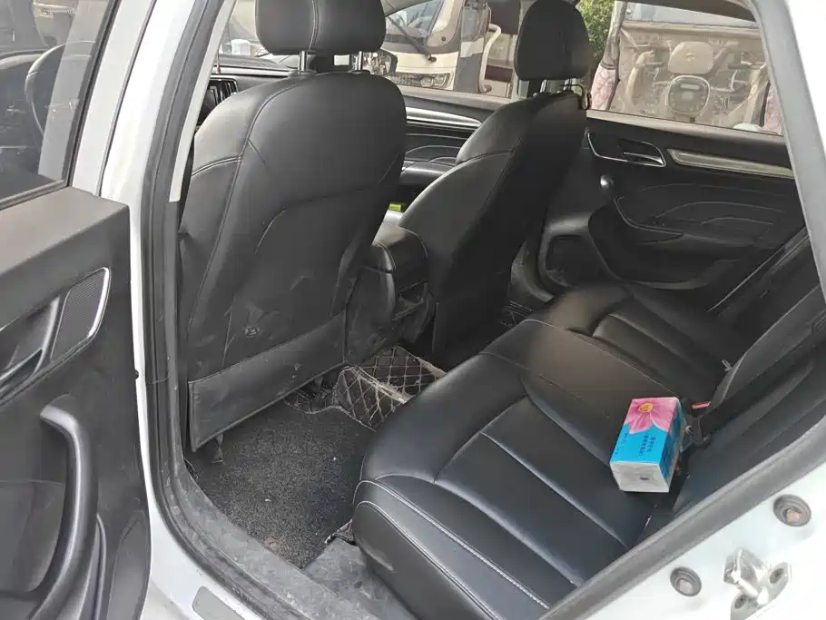 Roewe i6 Classic 2018 — фото 11