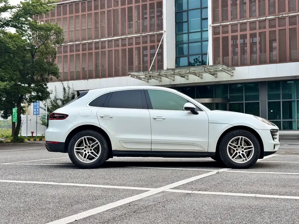 Porsche Macan 2015