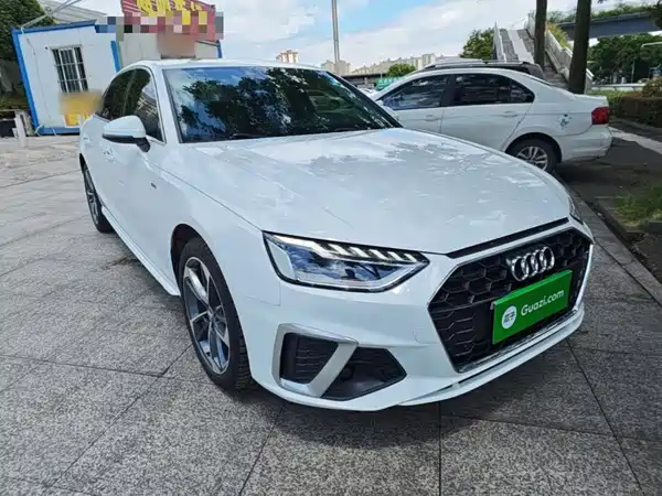 Audi A4L 2021