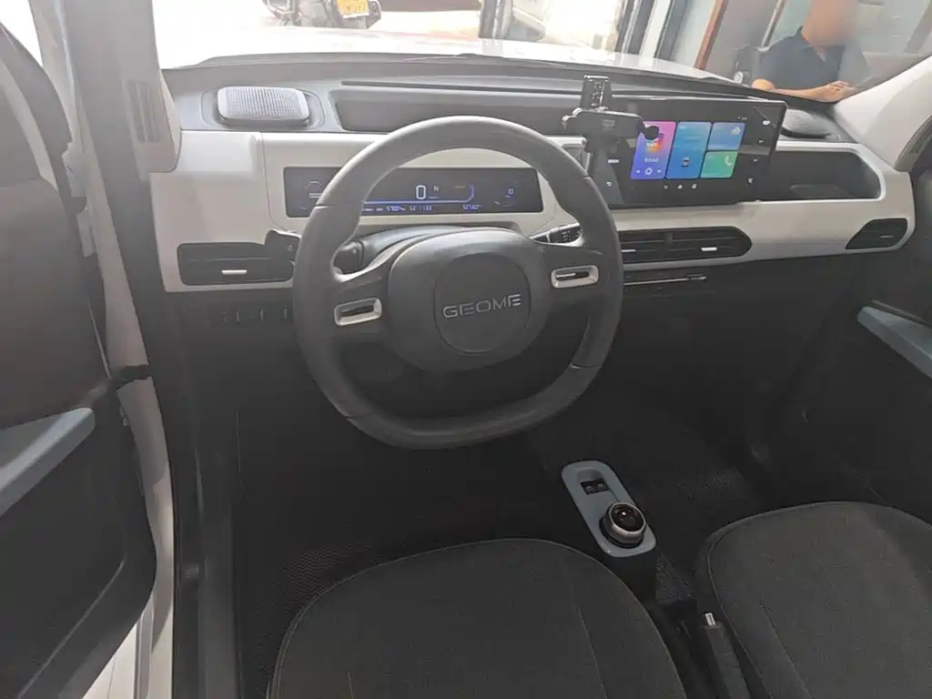 Geely Galaxy Panda 2025 — фото 10