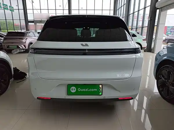 Li Auto L6 2024