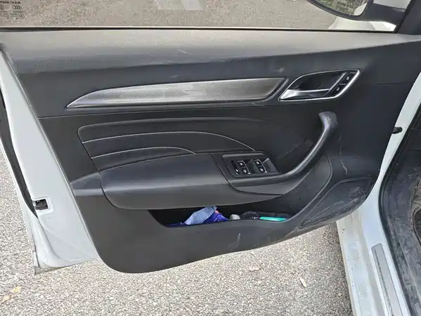 Roewe i6 Classic 2018