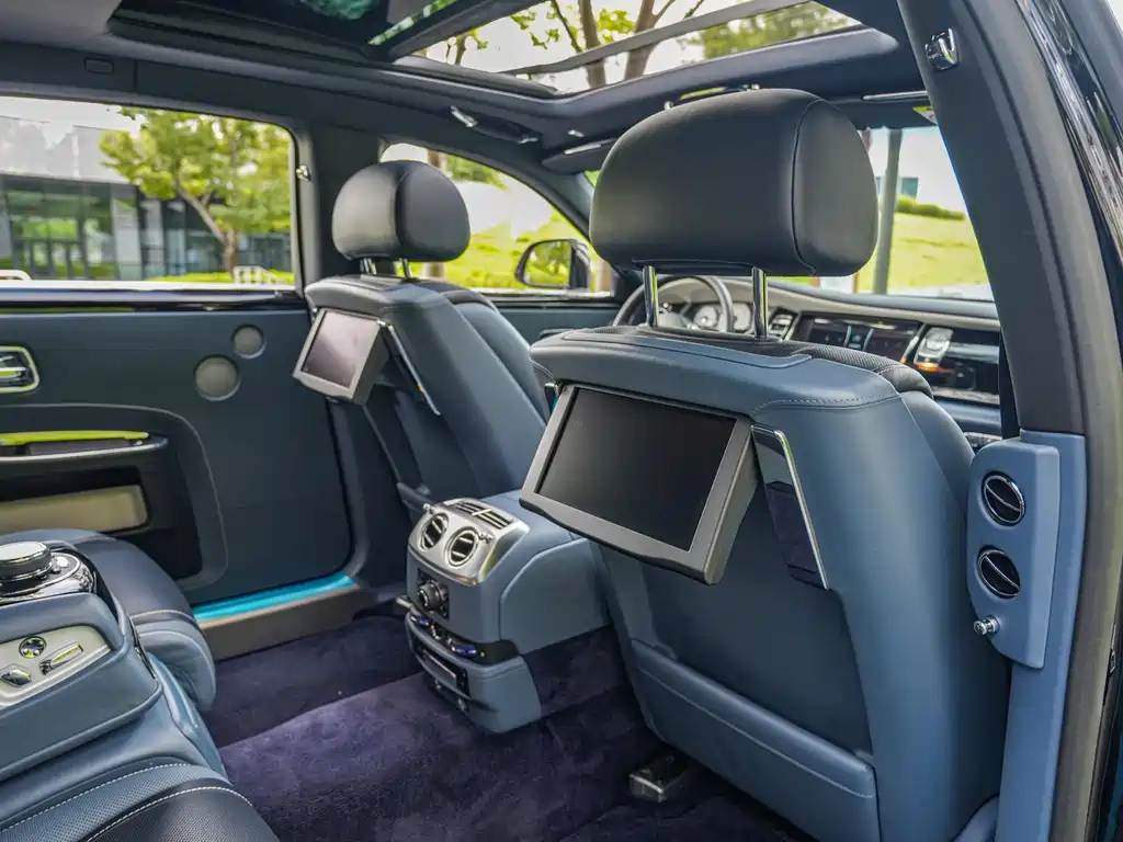Rolls-Royce Ghost 2020 — фото 10