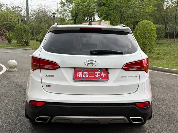 Hyundai Santa Fe 2013