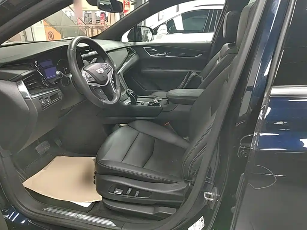 Cadillac XT5 2021 — фото 15