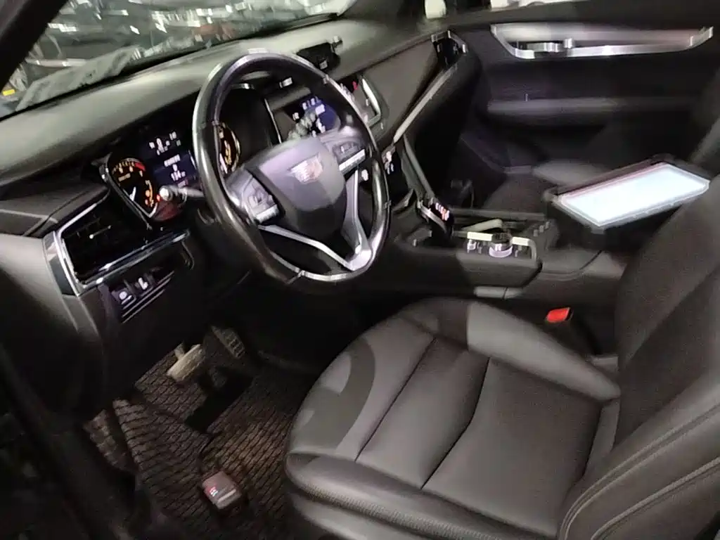 Cadillac XT6 2020 — фото 15