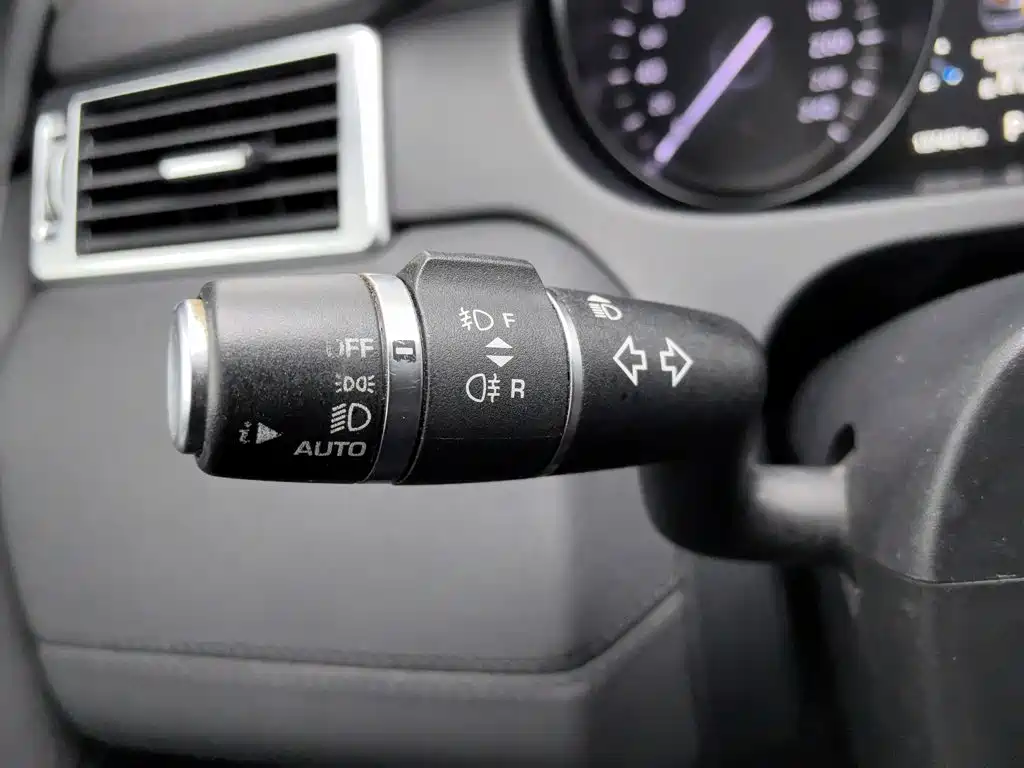 Land Rover Discovery Sport 2017 — фото 21