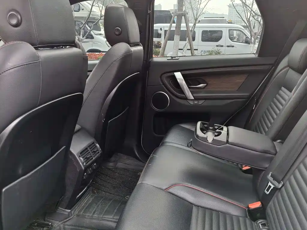 Land Rover Discovery Sport 2022 — фото 11