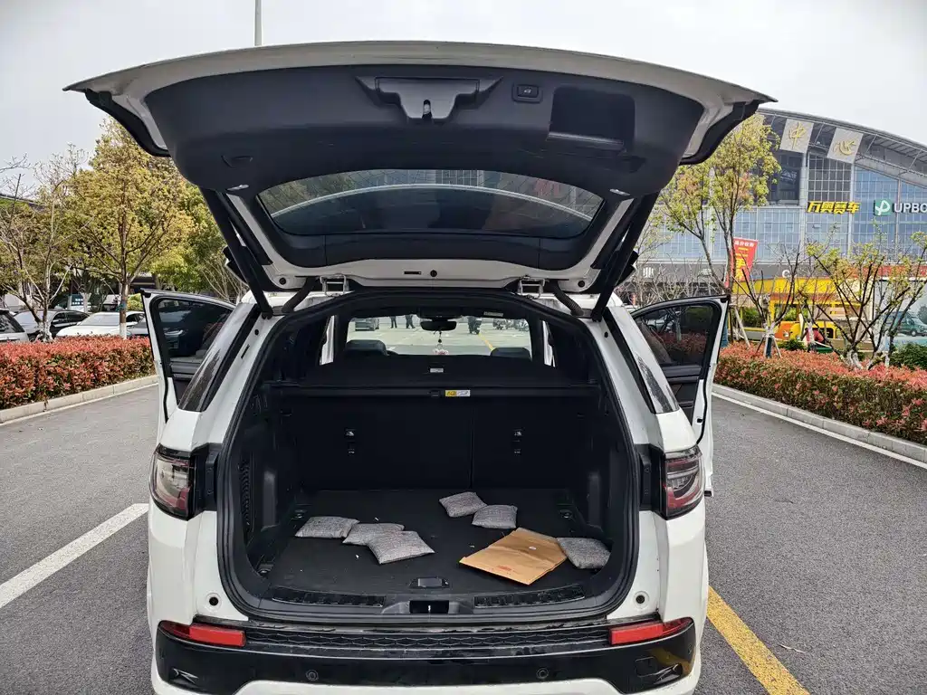 Land Rover Discovery Sport 2022 — фото 12