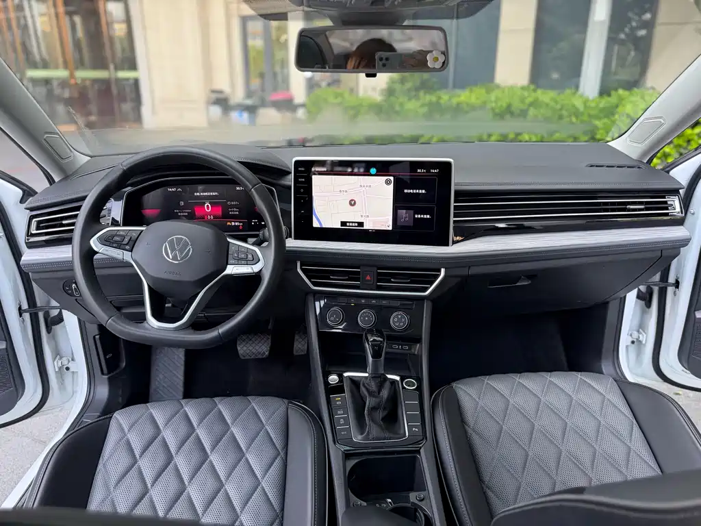 Volkswagen Sagitar 2023