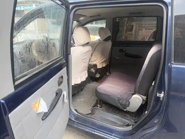 Wuling Hongguang 2013