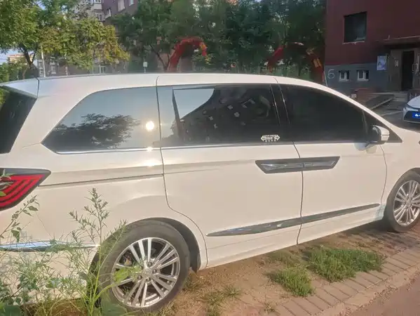 Honda Elysion 2016