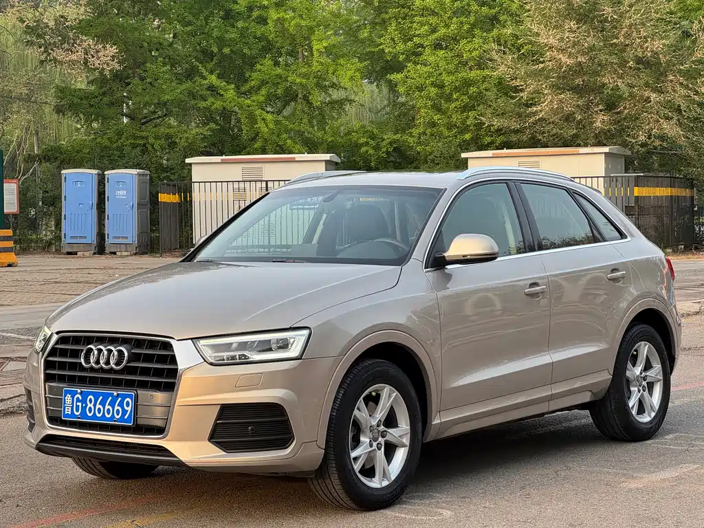 Audi Q3 2018 — фото 1