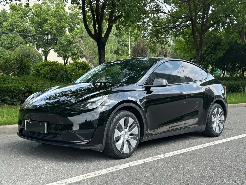 Tesla Model Y 2022 — фото 1