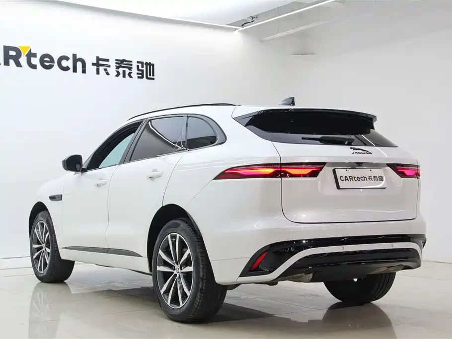 Jaguar F-PACE 2023 — фото 7
