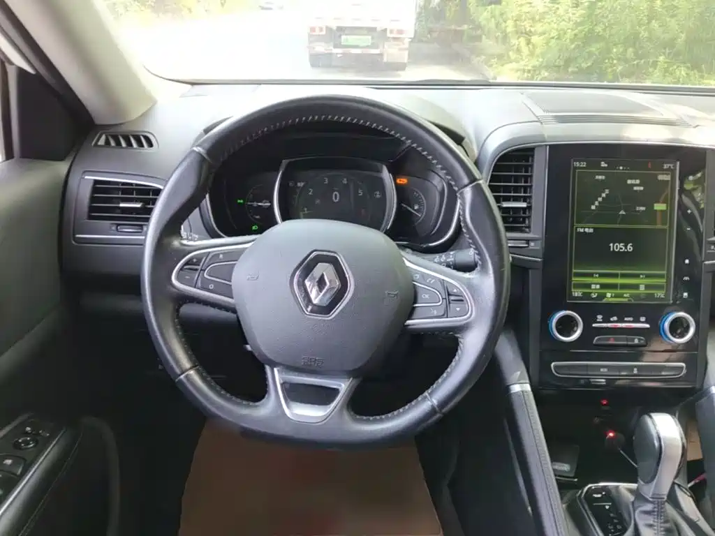 Renault Koleos 2017 — фото 11