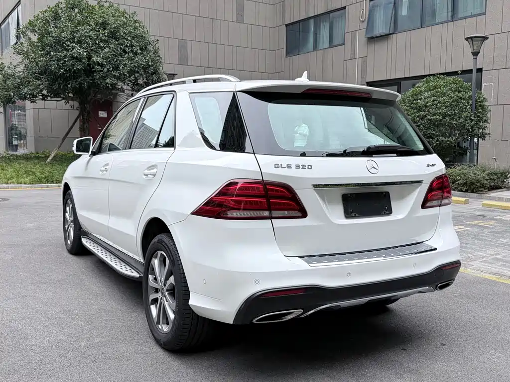 Mercedes-Benz GLE 2017 — фото 4