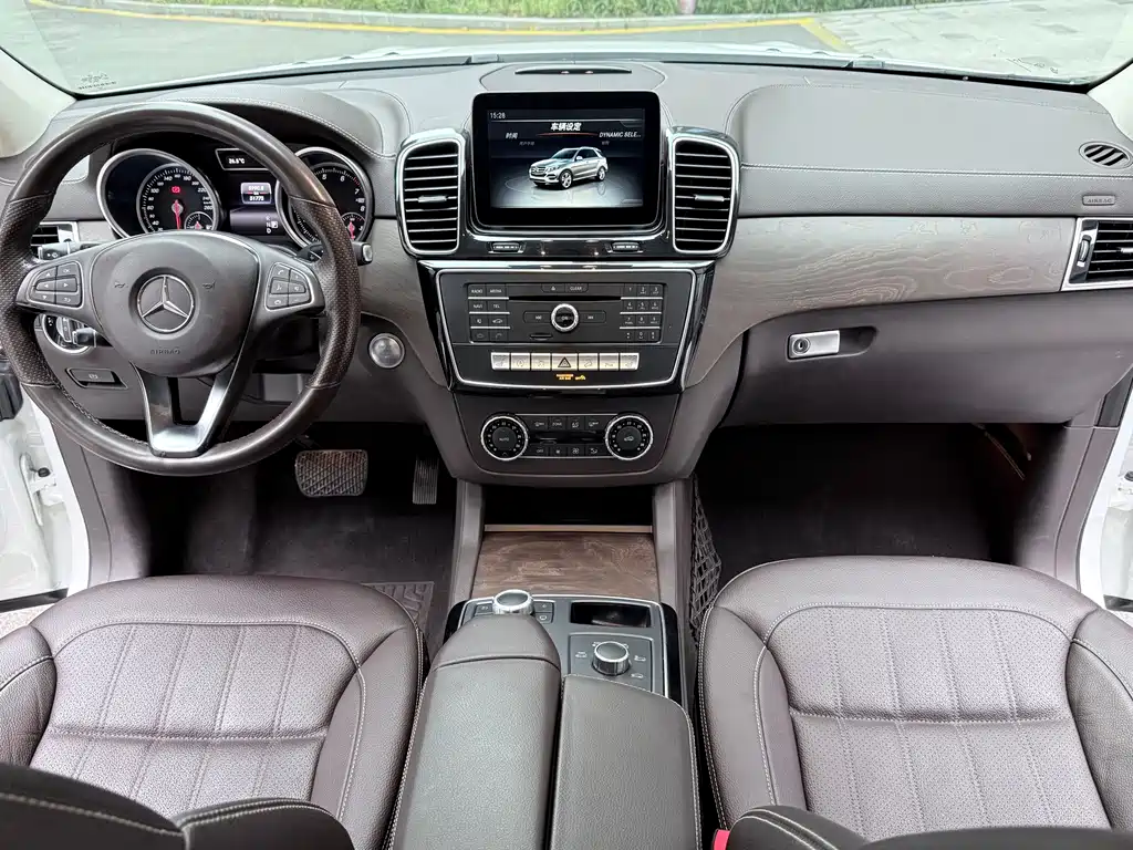 Mercedes-Benz GLE 2017 — фото 20