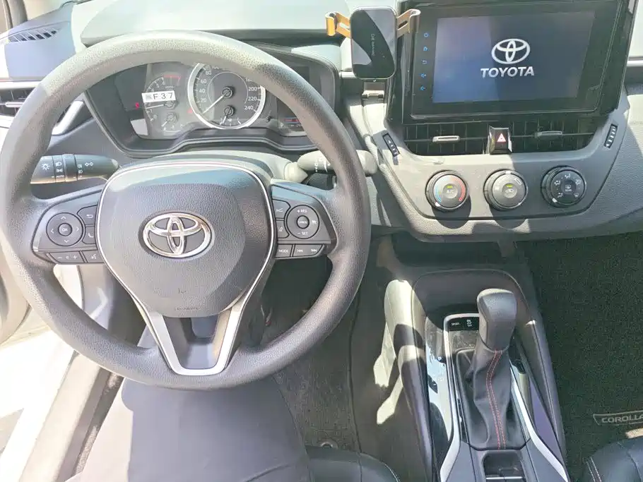 Toyota Corolla 2022 — фото 12