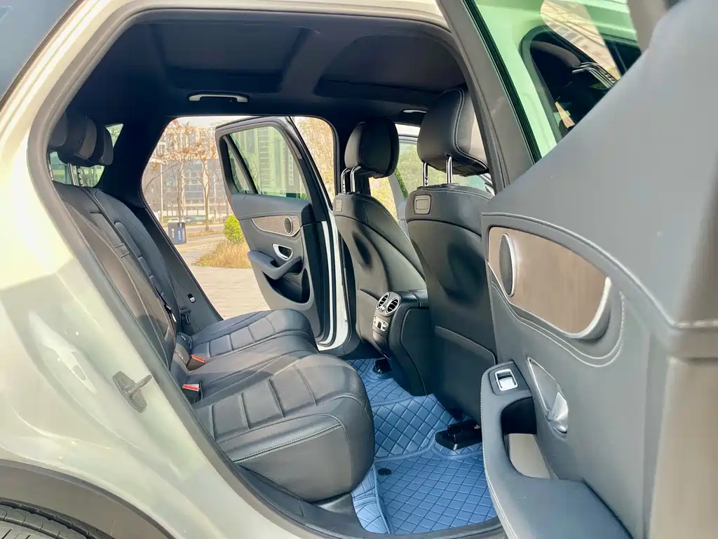 Mercedes-Benz GLC 2018 — фото 15