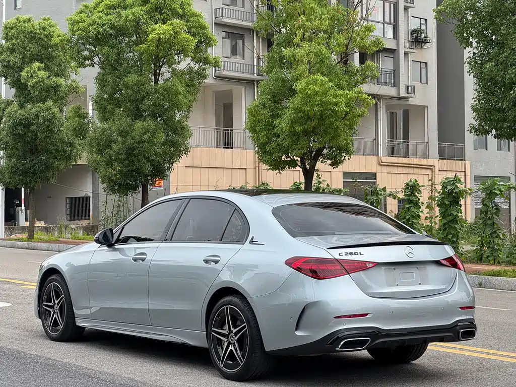 Mercedes-Benz C-Class 2023 — фото 4
