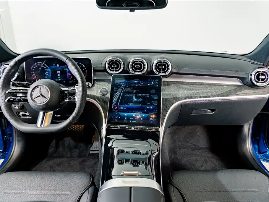 Mercedes-Benz C-Class 2023 — фото 10