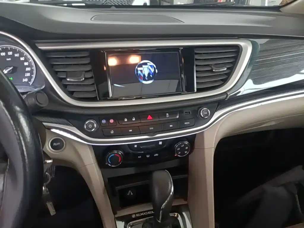 Buick Excelle 2020 — фото 10